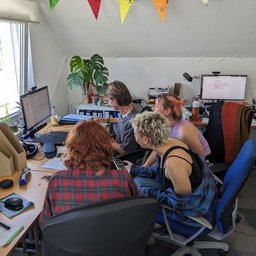 FÖJies im Büro