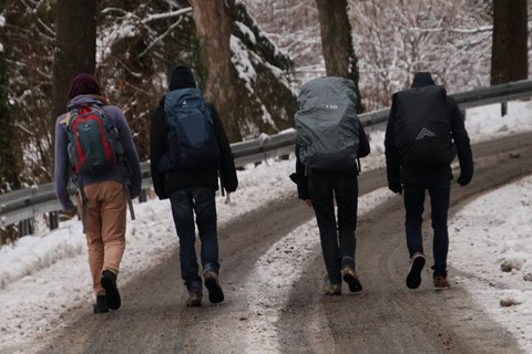 Auf dem Weg zur Jugendherberge
