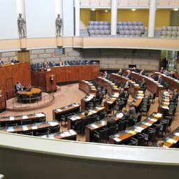 parlament.jpg