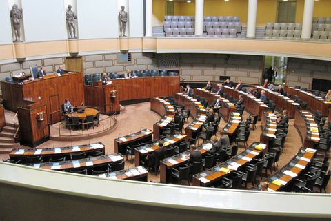 parlament.jpg