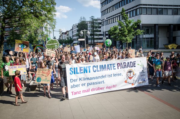 silent-climate-parade_27498106697_o.jpg